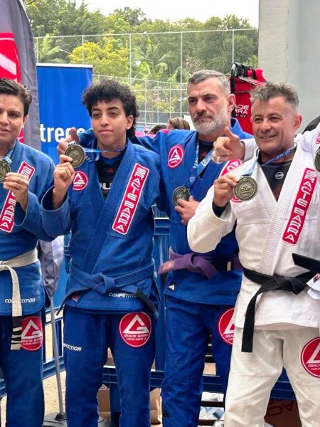 GRACIE BARRA LEME CONQUISTA CINCO TÍTULOS EM COMPETIÇÃO DA COMPNET SÃO PAULO