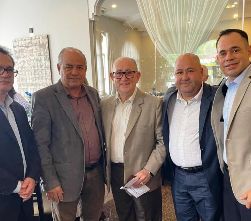 PASTOR DANIEL PESCADOR PARTICIPA DA COMEMORAÇÃO DOS 70 ANOS DO PASTOR E DEPUTADO FEDERAL PAULO FREIRE}