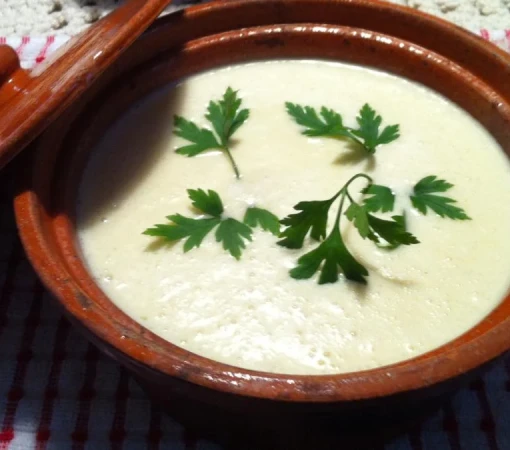 SOPA DE COUVE-FLOR CREMOSA}