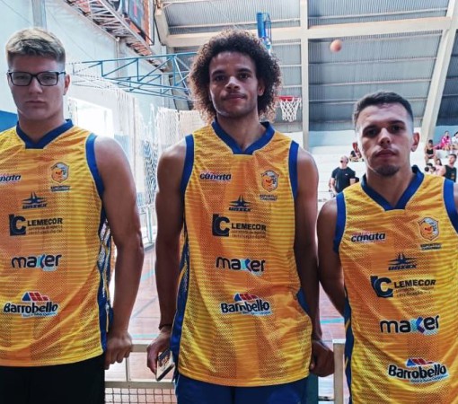 ESPORTIVO CANARINHO ESTREIA NO BASQUETE 3X3 COM GRANDE DESEMPENHO}