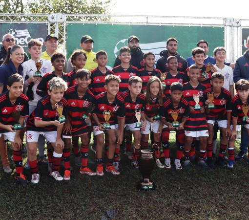 SÃO PAULO É O GRANDE CAMPEÃO DA 5ª LEME CUP DE FUTEBOL INFANTIL SUB 11}
