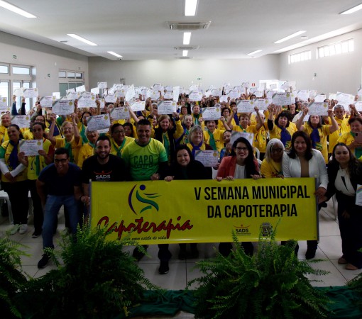 FORMATURA PARA ENTREGA DE LENÇOS NA CAPOTERAPIA}