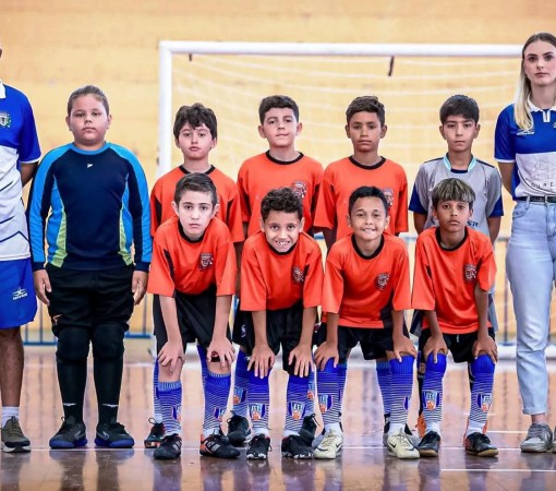 BASE DE LEME SE DESTACA EM AMISTOSOS COM GOLEADAS NO SUB-10 E SUB-12}