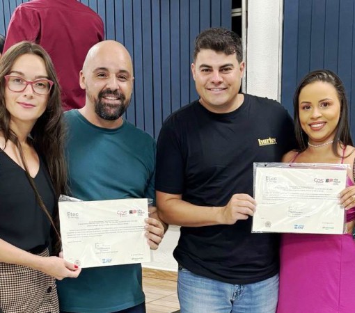 PARABÉNS AOS FORMANDOS DA 5ª TURMA DO CURSO DE FORMAÇÃO DE ELETRICISTAS DE DISTRIBUIÇÃO}