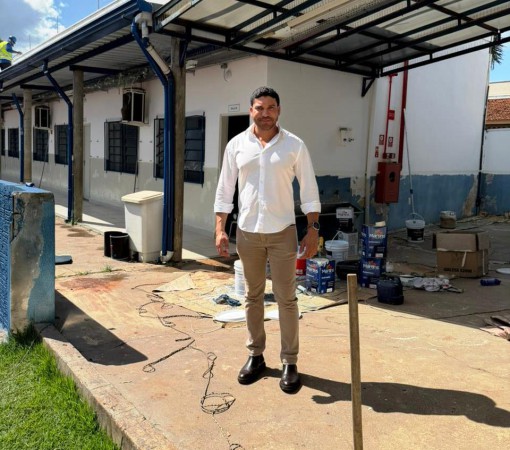 COBRANÇA DO VEREADOR DR. DAVID PEDRÃO RESULTA EM MELHORIAS NA EMEB “PROF. ALCIDES KAMMER DE ANDRADE” NA VILA SUMARÉ}