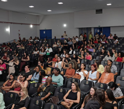 2º ENCONTRO DA MULHER EMPREENDEDORA REÚNE GRANDE PÚBLICO E FORTALECE EMPREENDEDORISMO FEMININO EM LEME}