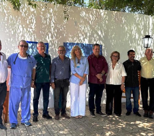 WAGÃO PARTICIPA DE INAUGURAÇÃO DE JARDIM NA SANTA CASA DE LEME QUE FAZ JUSTA HOMENAGEM A EX-PROVEDORA, RUTH BÁCCARO VIOLIN}