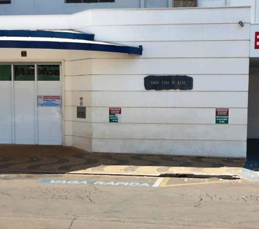 SANTA CASA DE LEME É UM HOSPITAL PARTICULAR QUE VENDE SERVIÇOS MÉDICOS E HOSPITALARES AO MUNICÍPIO}