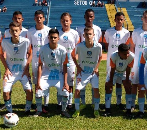 Escolinha de Futebol de Leme entrou em campo no Brunão pela Copa Paulista do Interior}