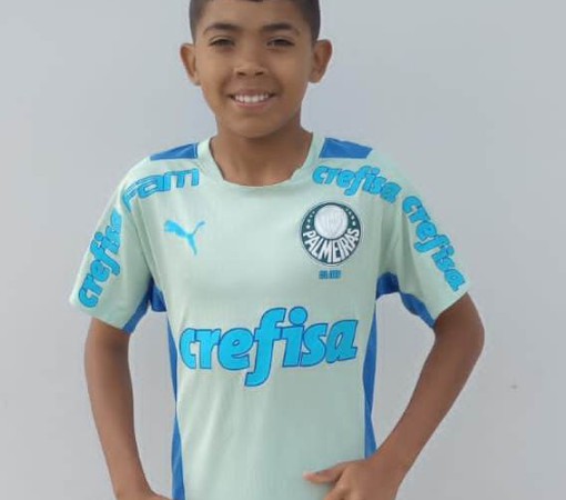 Atleta da Escolinha de Futebol de Leme passou por avaliação no Palmeiras}