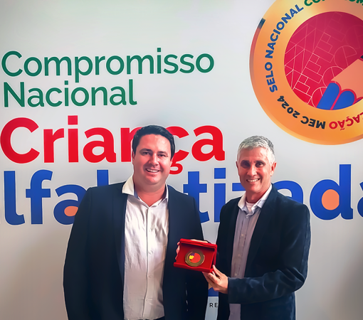 LEME RECEBEU O SELO OURO EM ALFABETIZAÇÃO DO MEC}