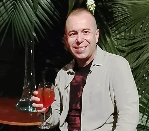 RAFAEL, LINDEZO...}