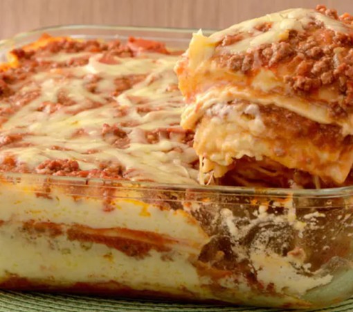 LASANHA COM MASSA DE PANQUECA}