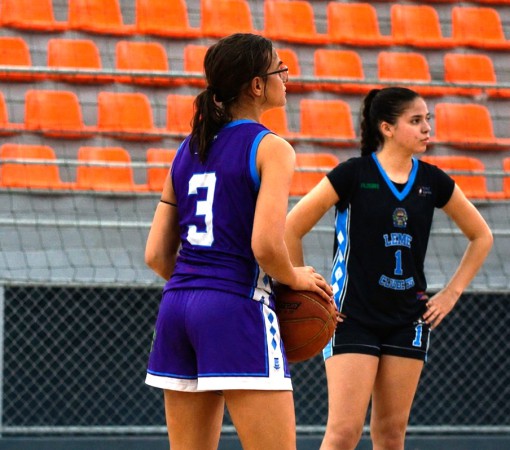 BASQUETE LEME CLUBE 29 SUB-17 FEMININO VENCE GUAXUPÉ PELA COPA DIFUSÃO}