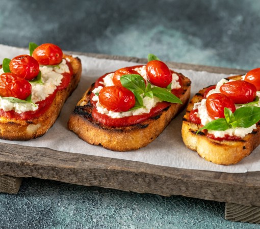 BRUSCHETTA}