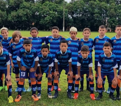 Escolinha de futebol – Lemensinho}
