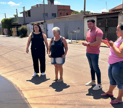 DR. DAVID PEDRÃO VISITA DIVERSOS BAIRROS E FAZ COBRANÇAS POR MELHORIAS NOS SERVIÇOS OFERTADOS À POPULAÇÃO}