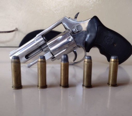 PORTE ILEGAL DE ARMA DE FOGO DE USO PERMITIDO/EMBRIAGUEZ AO VOLANTE}