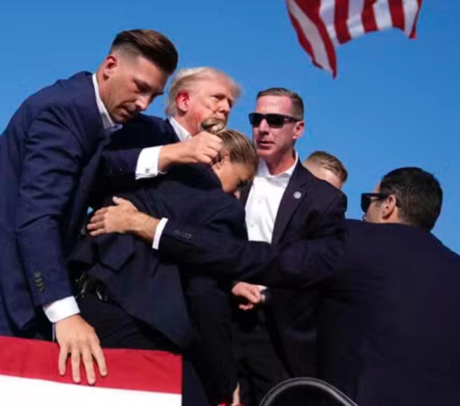 COMÍCIO DE TRUMP É INTERROMPIDO APÓS SONS DE TIROS, NA PENSILVÂNIA}