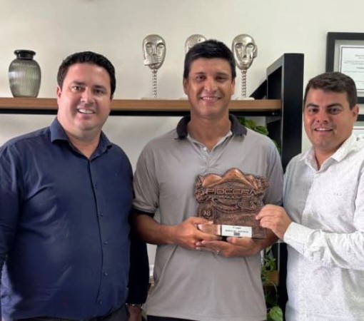 MOUNTAIN BIKE - ATLETA CLEIMAR CONQUISTA O TERCEIRO LUGAR}