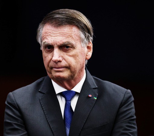 JAIR BOLSONARO É PRESO PREVENTIVAMENTE EM MEDIDA CAUTELAR}