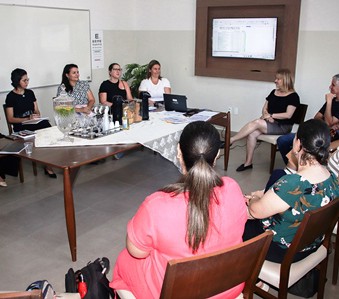 EDUCAÇÃO DO MUNICÍPIO REALIZA ENCONTRO PARA DISCUTIR GESTÃO DE RESULTADOS}