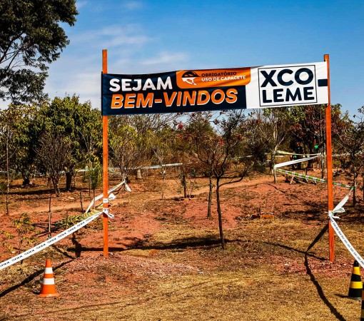 FOI INAUGURADA A PISTA XCO MOUNTAI BIKE}