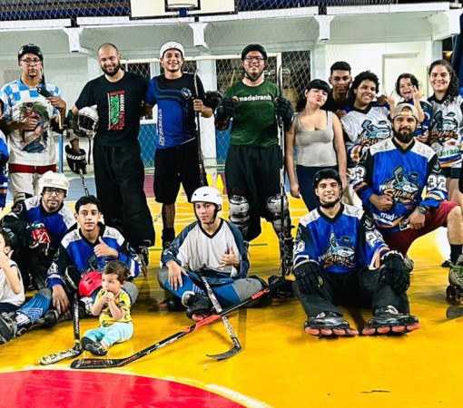 HÓQUEI SOBRE PATINS GANHA ESPAÇO NO CAIC}