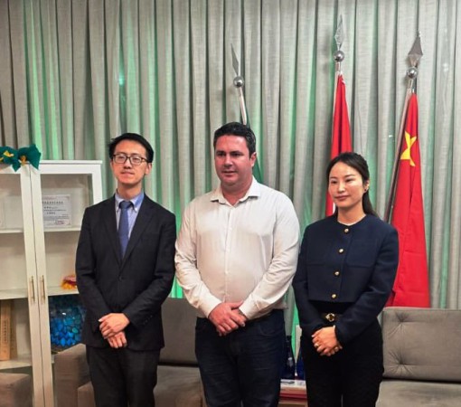LEME E YIWU: UMA PARCERIA QUE ABRE CAMINHOS PARA O FUTURO}