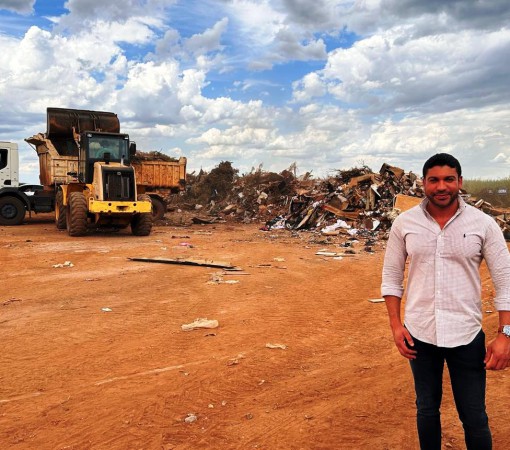 APÓS COBRANÇAS DO VEREADOR, DR. DAVID PEDRÃO, PREFEITURA COMEÇA A FAZER MELHORIAS NO ECOPONTO MUNICIPAL}