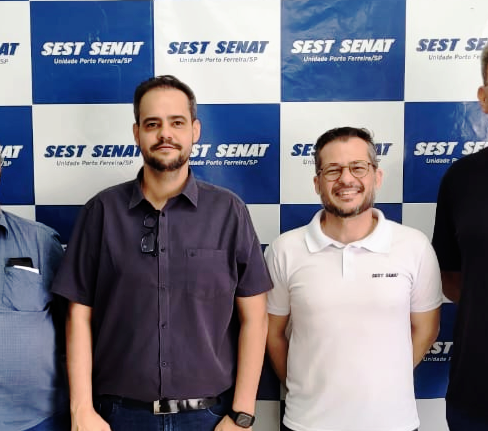 LEME FIRMA PARCERIA COM SEST SENAT PARA NOVOS CURSOS DE QUALIFICAÇÃO PROFISSIONAL}