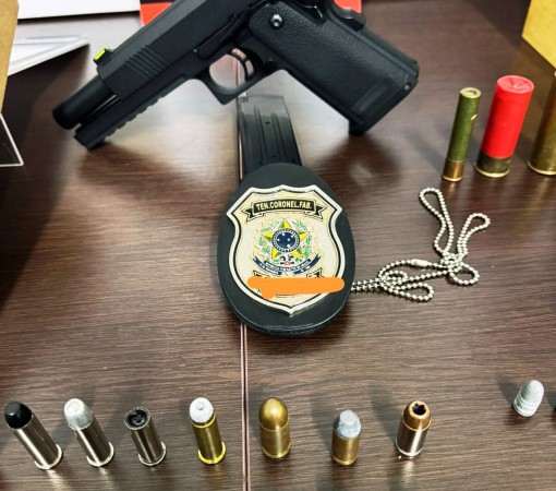 POLÍCIA CIVIL DE LEME PRENDE EMPRESÁRIO QUE SE PASSAVA POR MILITAR E GUARDAVA MUNIÇÕES DE USO RESTRITO}