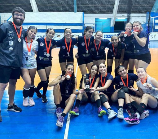 ALSEC LEME CONQUISTA, DE FORMA INVICTA, O TÍTULO DO CAMPEONATO MAPA VÔLEI EM RIO CLARO}