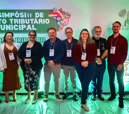 SECRETARIA DE FINANÇAS E PROCURADORIA GERAL DE LEME PARTICIPAM DE SIMPÓSIO NACIONAL DE DIREITO TRIBUTÁRIO}