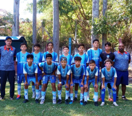 LEMENSINHO REALIZA TREINOS GRATUITOS PARA CRIANÇAS E ADOLESCENTES}