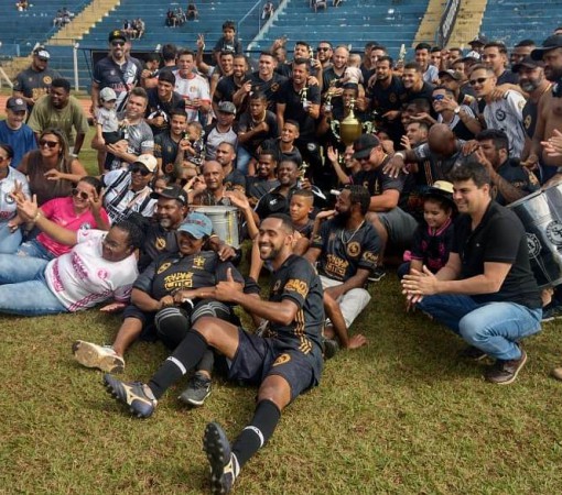 Campeonato Municipal de Futebol 1ª Divisão}