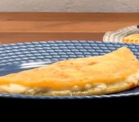 PÃO DE QUEIJO DE FRIGIDEIRA DE TAPIOCA}
