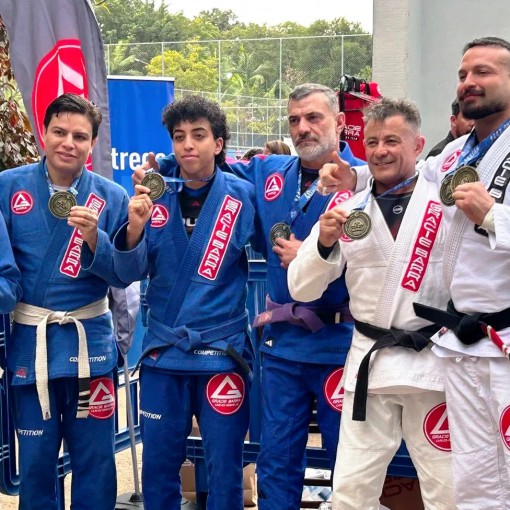 GRACIE BARRA LEME CONQUISTA CINCO TÍTULOS EM COMPETIÇÃO DA COMPNET SÃO PAULO}