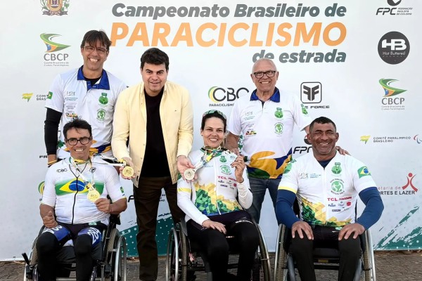 PARACICLISTAS DE LEME CONQUISTAM DESTAQUE NO CAMPEONATO BRASILEIRO DE ESTRADA}
