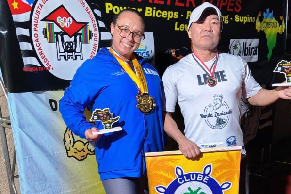 ATLETAS DE LEME CONQUISTAM TÍTULOS NO CAMPEONATO PAULISTA DE SUPINO E POWERLIFTING}