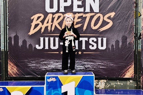 LORRAYNE DE CÁSSIA CONQUISTA MAIS UM OURO NO OPEN BARRETOS DE JIU-JÍTSU}