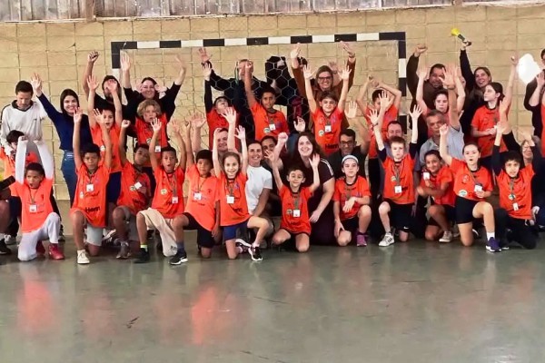 PROJETO HANDEBOL CRESCER LEME PARTICIPA DE FESTIVAL EM MOGI GUAÇU}
