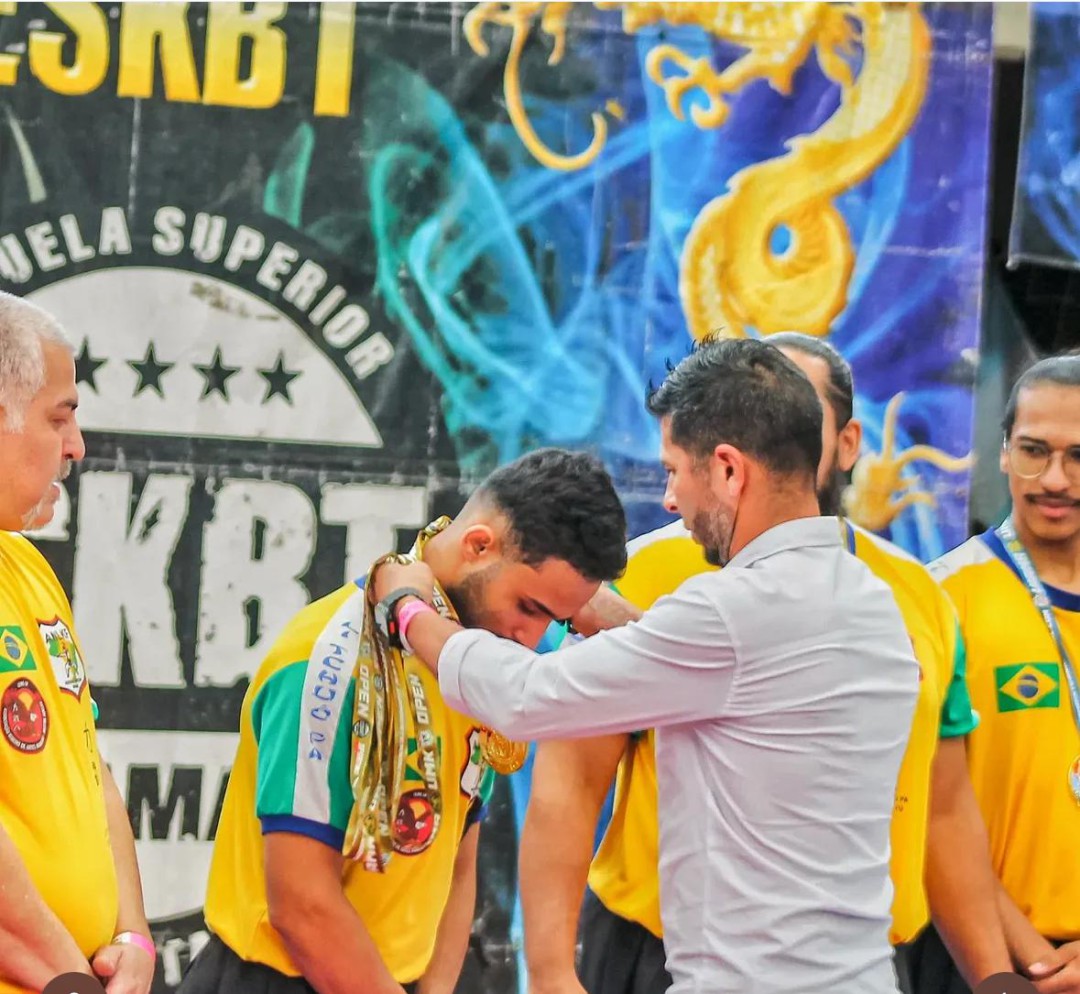 TIAGO MONTEIRO LEVA O NOME DO BRASIL AO PÓDIO NO CAMPEONATO UIAMA