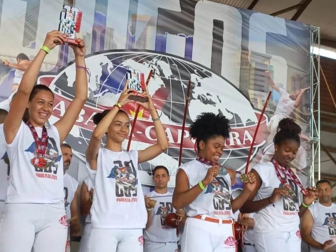 Grupo Lemense de Capoeira conquista excelentes colocações no pódio