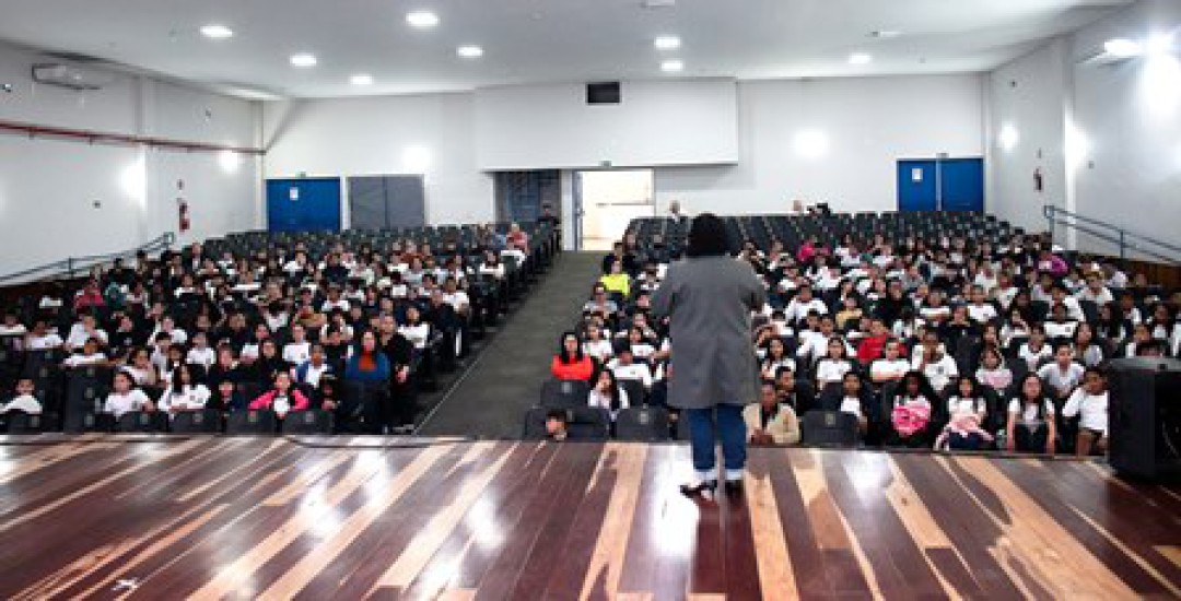 PALESTRA DE CONSCIENTIZAÇÃO SOBRE O COMBATE AO TRABALHO INFANTIL