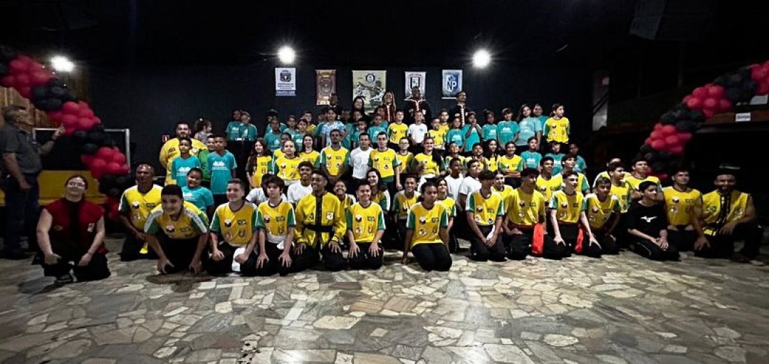 EXAME DE GRADUAÇÃO DE FAIXA NO KUNG FU LI TCHUÓ PÁ – CRA, CRJ E SCFV