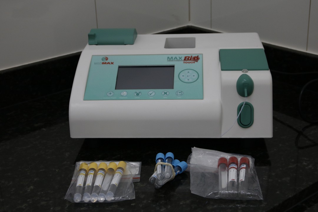 CAVET DISPONIBILIZA SERVIÇOS DE ANÁLISES BIOQUÍMICAS  E HEMATOLÓGICAS