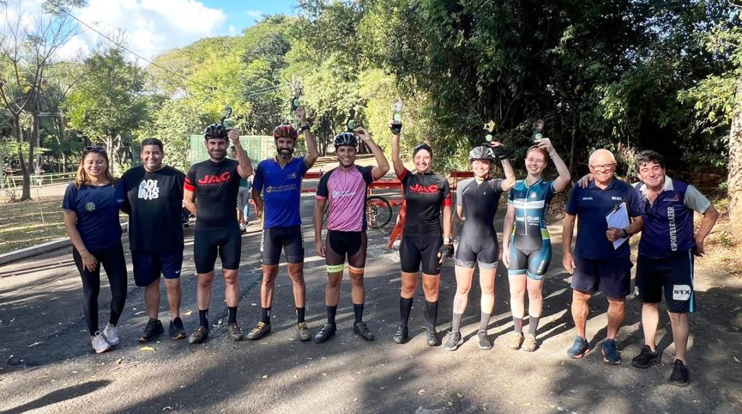 CIRCUITO DE MOUNTAIN BIKE NO BOSQUE MUNICIPAL