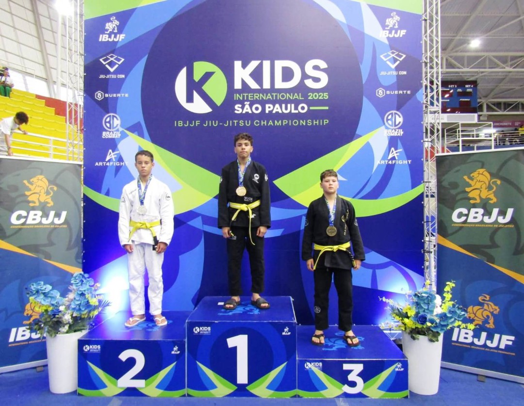 NAUAN FAZ HISTÓRIA: VICE-CAMPEÃO EM SUA ESTREIA NA IBJJF E CBJJ EM BARUERI