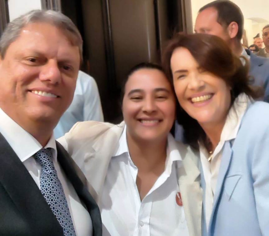 VEREADORA CINTIA GROSSKLAUSS CONQUISTA R$ 150 MIL DURANTE PARTICIPAÇÃO NA POSSE DE VALÉRIA BOLSONARO COMO SECRETÁRIA DE ESTADO DE POLÍTICAS PARA A MULHER